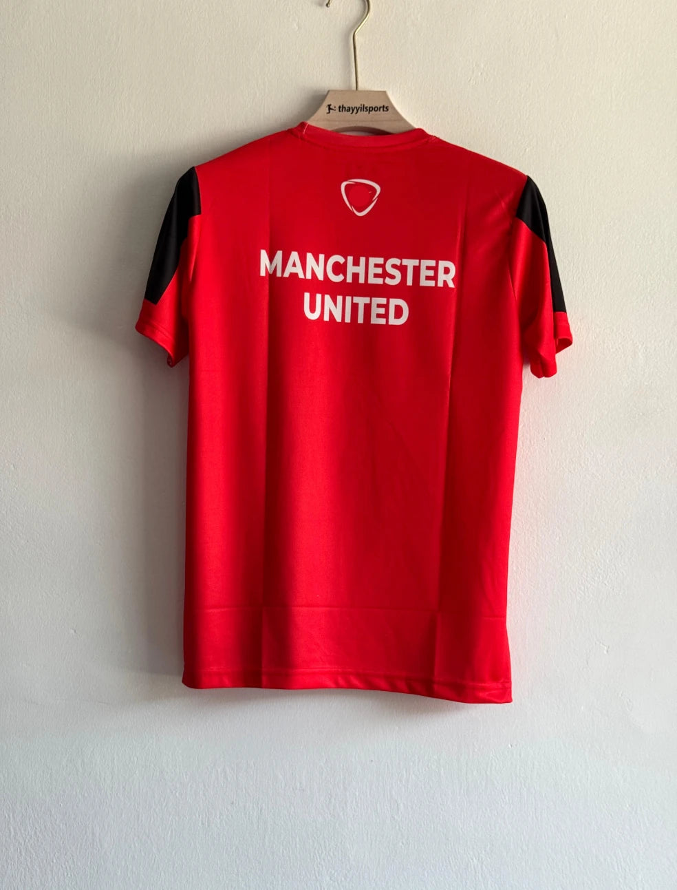 MANCHESTER UNITED 2014-15 TRAINING KIT EMBROIDERY