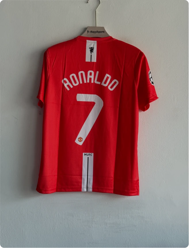 MANCHESTER UNITED 2007-08 HOME KIT RONALDO EMBROIDERY
