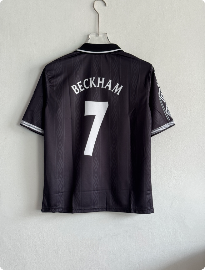 MANCHESTER UNITED 1997 BLACK KIT FIVESLEEVE POLO