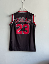 CHICAGO BULLS MICHEAL JORDAN 23 JERSEY SLEEVELESS PREMIUM