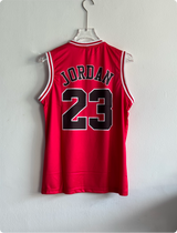 CHICAGO BULLS 1997-98 RED JERSEY JORDAN 23 PREMIUM