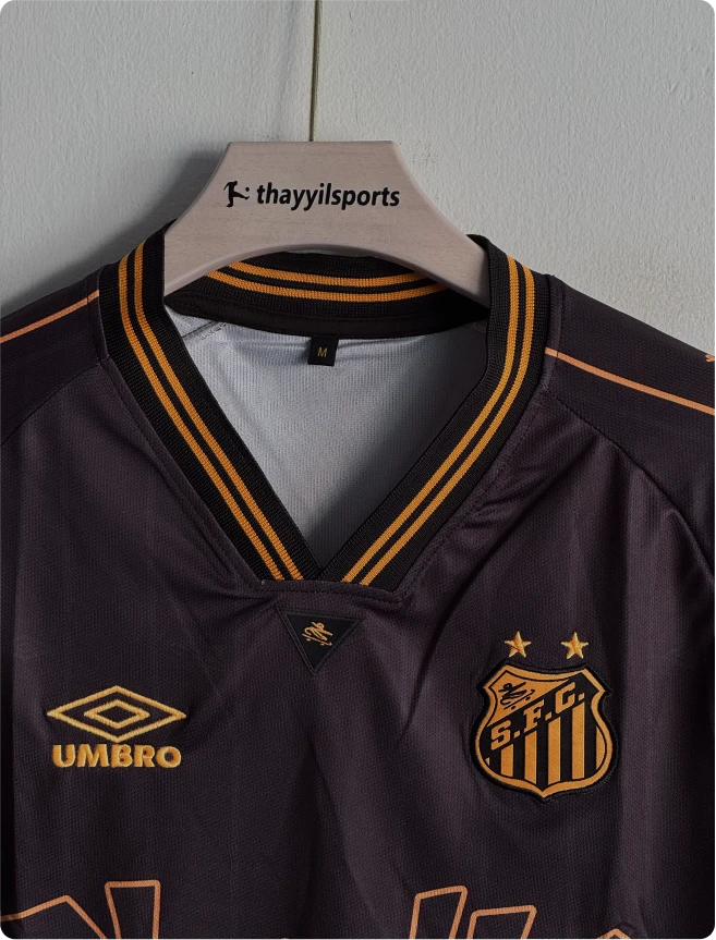 SANTOS X CHARLIE BROWN SPECIAL EDITION KIT NEYMER V KNITED POLO PREMIUM