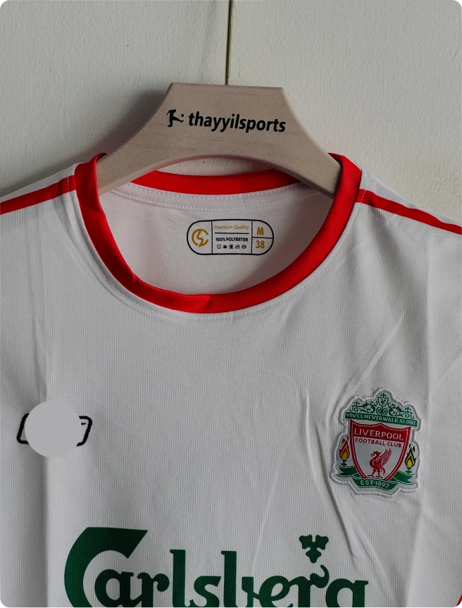 LIVERPOOL 2005-06 AWAY KIT GERRARD EMBROIDERY