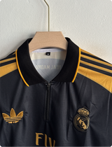 REAL MADRID B&G SPECIAL KIT KAKA FIVESLEEVE POLO EMBROIDERY WITH ZIP