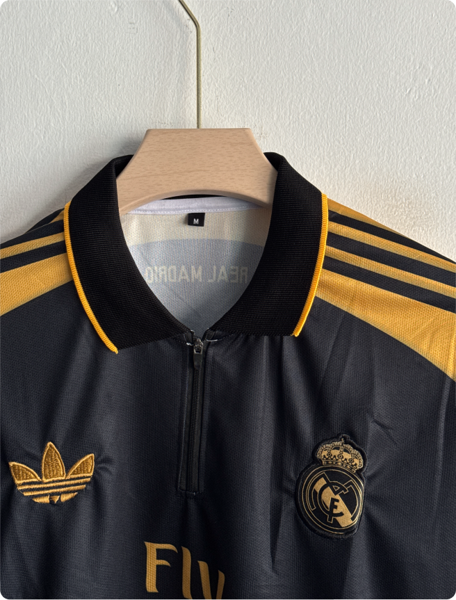 REAL MADRID B&G SPECIAL KIT KAKA FIVESLEEVE POLO EMBROIDERY WITH ZIP