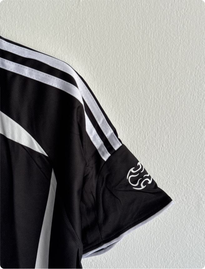 REAL MADRID 2006 AWAY KIT WITH SHORTS IMPORTED