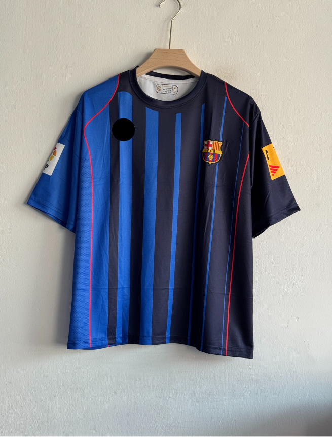 BARCELONA 2004-05 AWAY KIT MESSI FIVESLEEVE EMBROIDERY