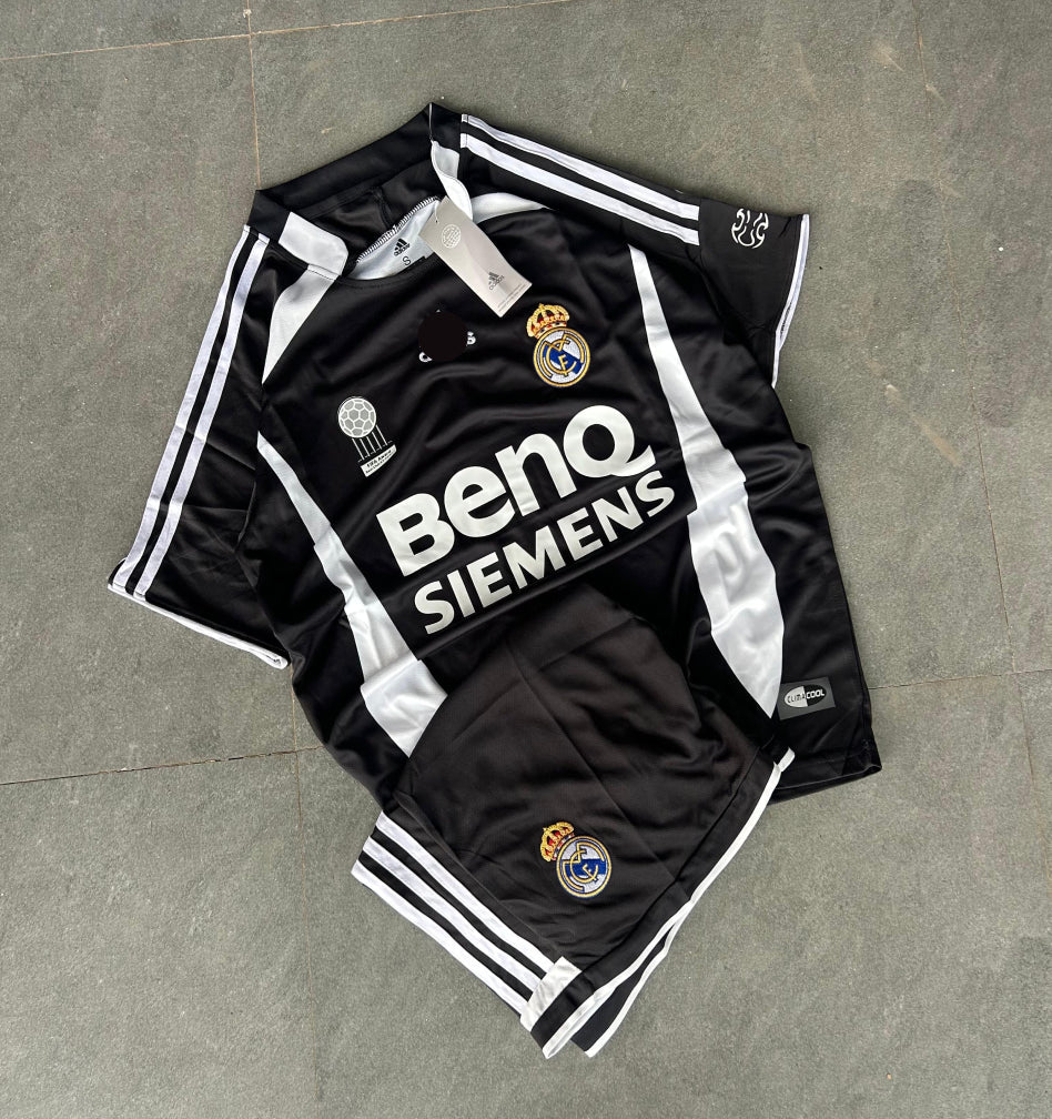 REAL MADRID 2006 AWAY KIT WITH SHORTS IMPORTED
