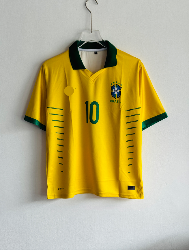 BRAZIL 2010 HOME KIT KAKA FIVESLEEVE POLO